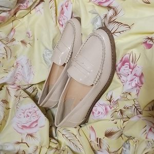 Ladies Tan Loafers Size 10